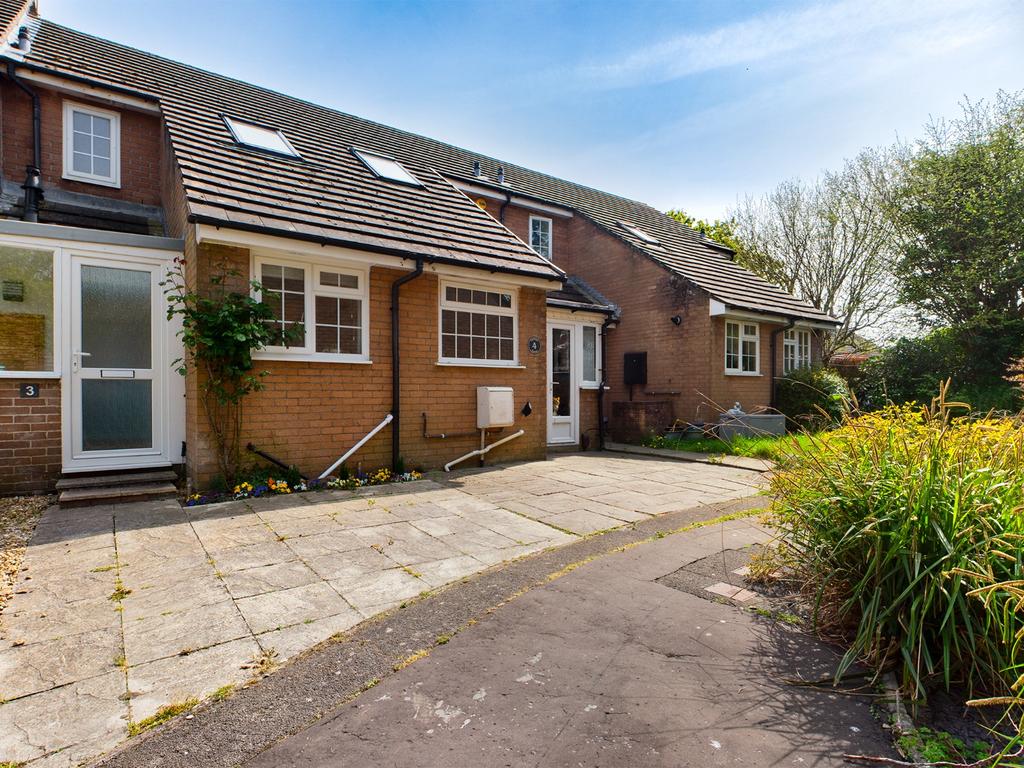 Lynton Court, Newton, Swansea, SA3 2 bed terraced house £210,000