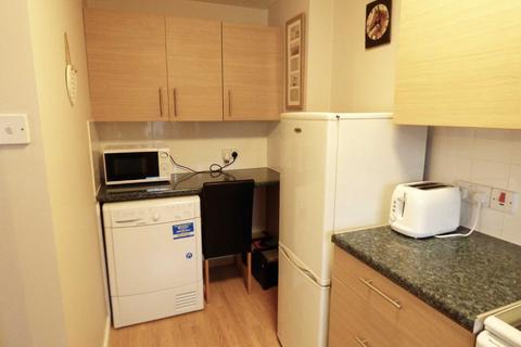 1 bedroom flat to rent, Methwyn Close, Locking Castle