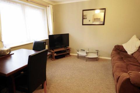 1 bedroom flat to rent, Methwyn Close, Locking Castle