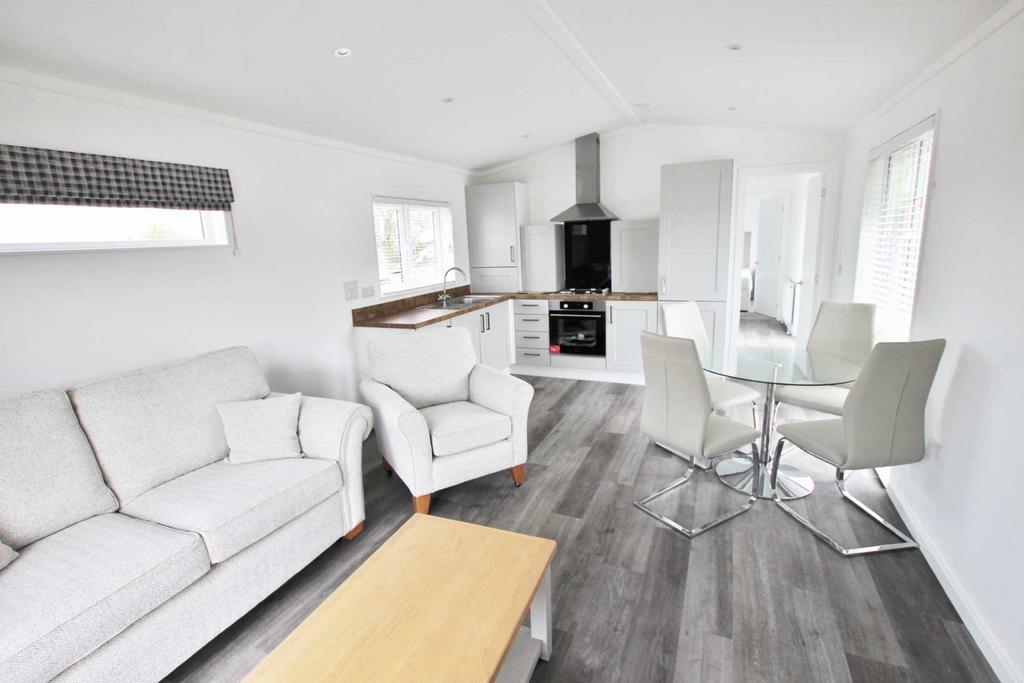 Lower Norton Lane, Kewstoke 2 bed house £93,000