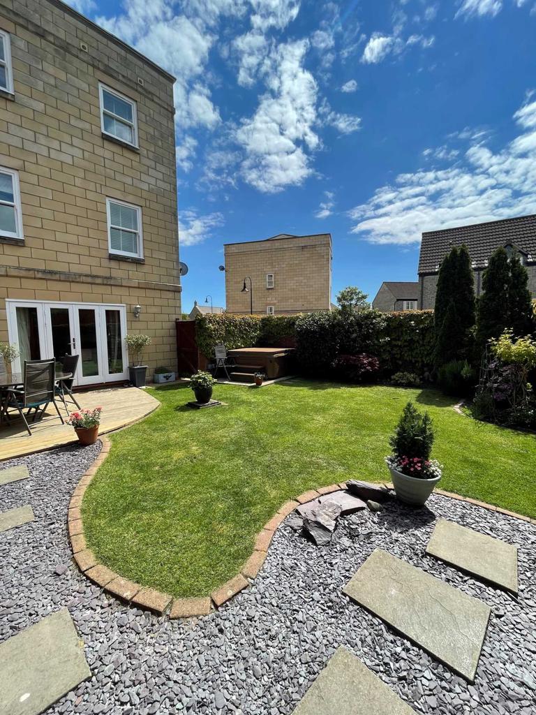 Longridge Way, Weston Village 6 bed end of terrace house £325,000