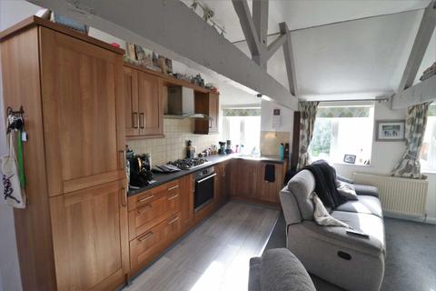 First Floor Flat, 18a Ashcombe Park Road, Weston-super-mare, BS23 2YE