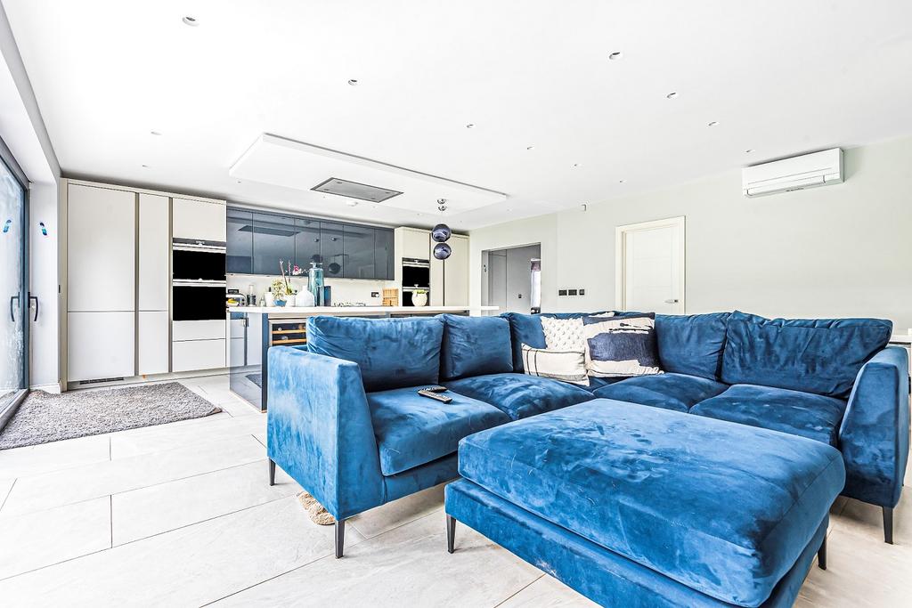 Kitchen/Family Room