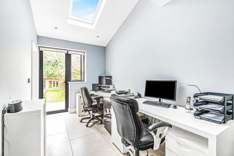 12 Mowbray Road, Edgware, HA8 8JQ