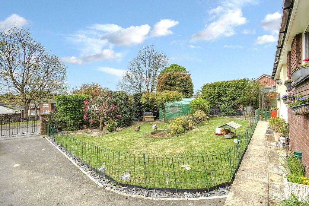Garden at Front