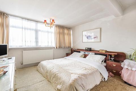 16 Elmstead Lane, Chislehurst, BR7 5EG
