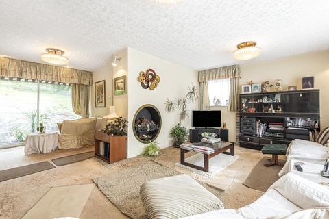 16 Elmstead Lane, Chislehurst, BR7 5EG
