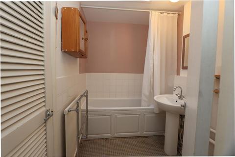 Studio for sale, Clifton House, 19 Campbell Road, Croydon