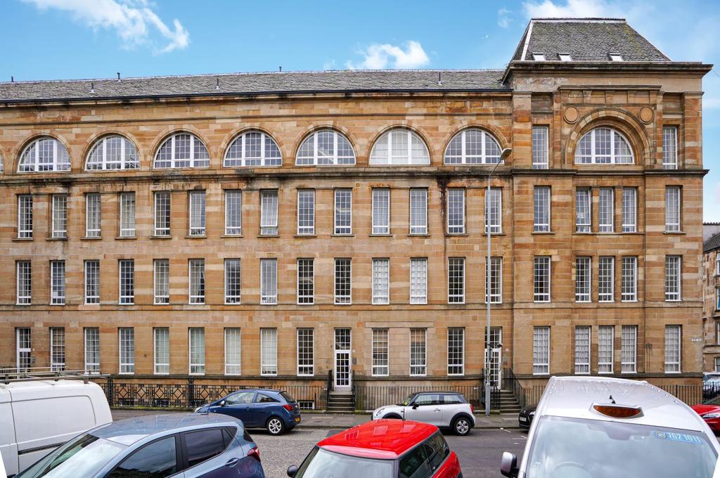 43 Kent Road, Glasgow West End 1 bed flat £110,000
