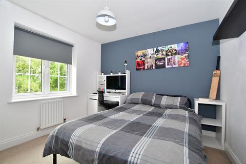 4 Ardingly Lane, East Grinstead, RH19 1RU