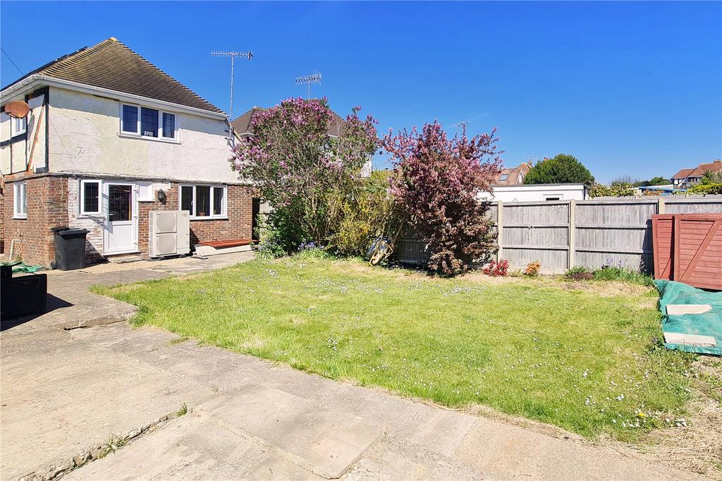 Milton Avenue, Rustington... 3 bed detached house £460,000