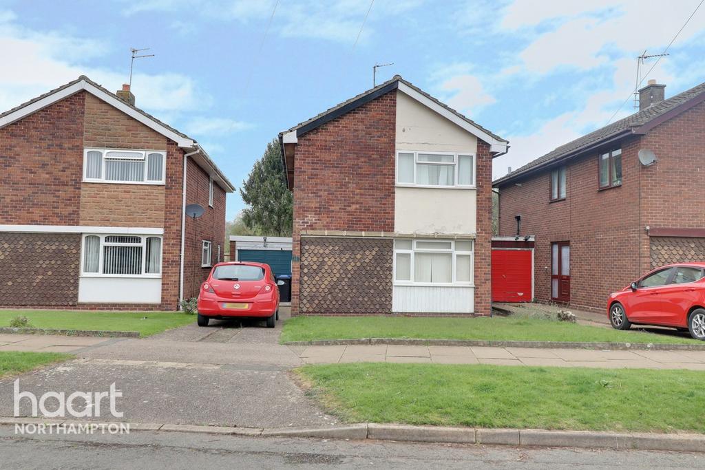 Fulford Drive, Northampton 4 bed detached house £300,000