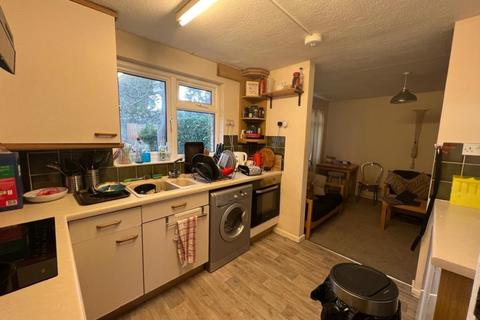 4 bedroom semi-detached house to rent - The Crescent, Egham, Surrey, TW20