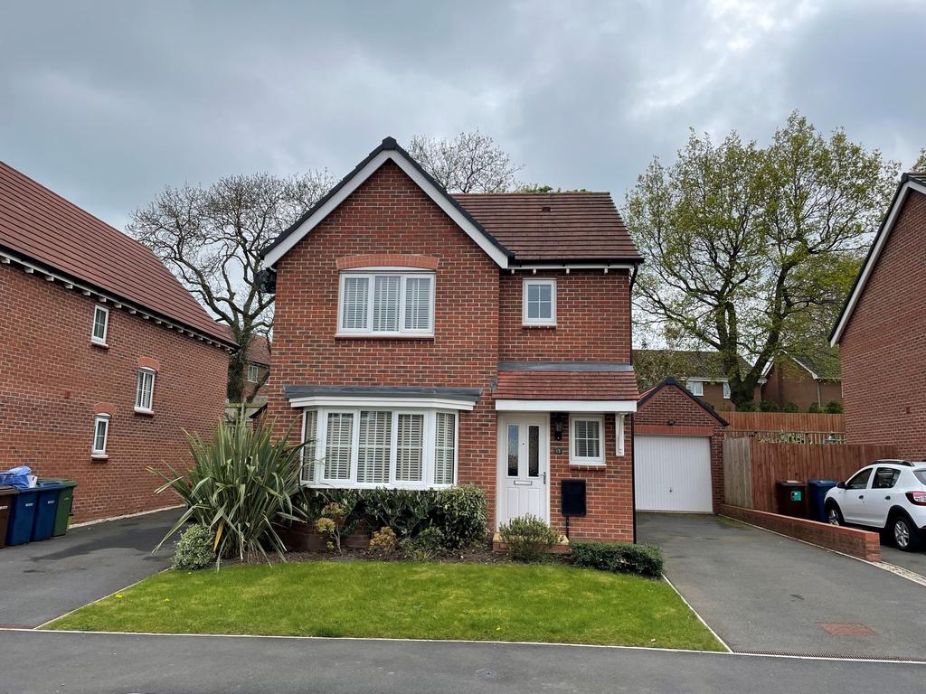 Wheelwright Drive, Eccleshall, ST21 3 bed detached house £1,100 pcm