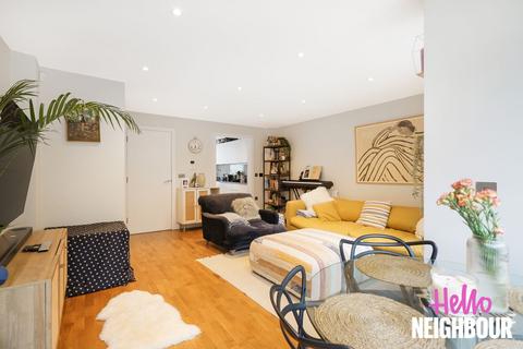 3 bedroom semi-detached house to rent, Brixton Hill, London, SW4