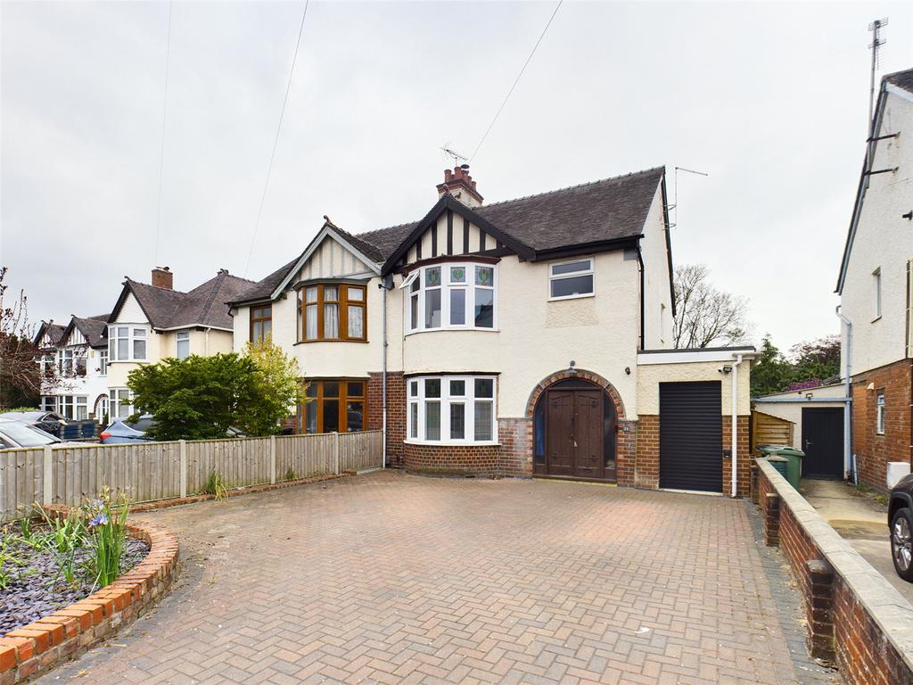 Oxstalls Lane, Longlevens, Gloucester, Gloucestershire, GL2 3 bed semi