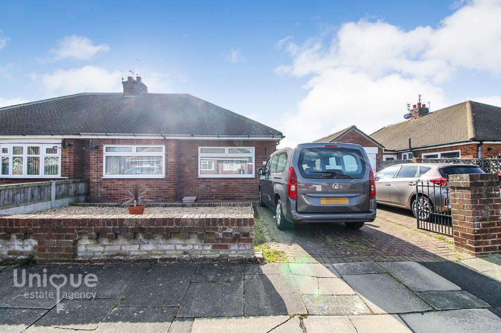 Gorse Avenue, ThorntonCleveleys, FY5 3 bed bungalow £194,950
