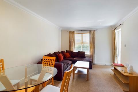 2 bedroom flat to rent - Russell Road, Cranbourne, Basingstoke, RG21