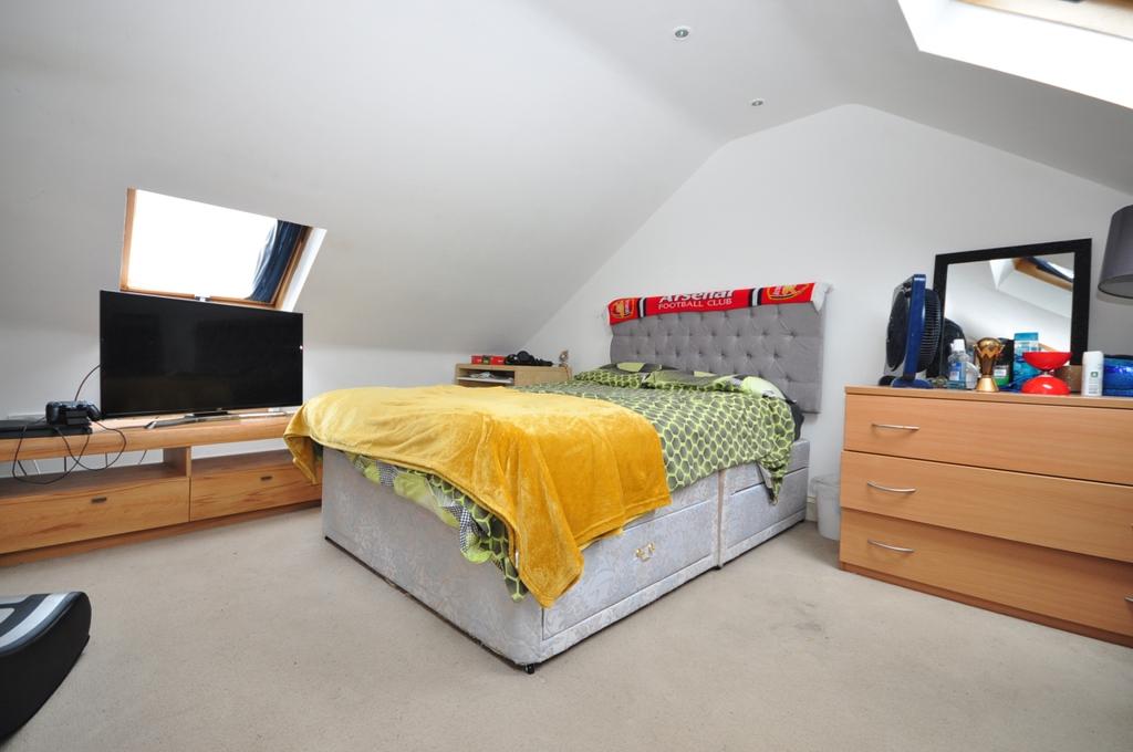 Devon Road Portsmouth PO3 4 bed terraced house £1,400 pcm (£323 pw)