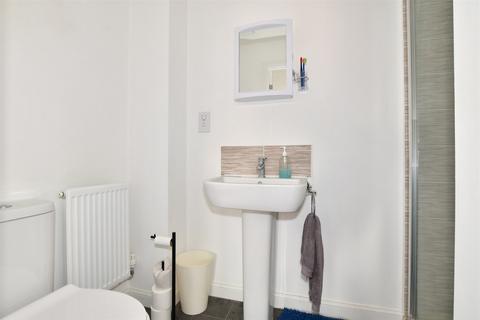 10 Cornflower Avenue, Hythe, CT21 4AY