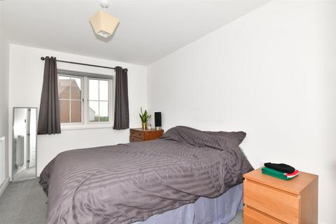10 Cornflower Avenue, Hythe, CT21 4AY