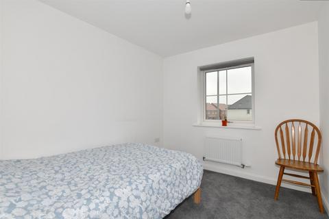 10 Cornflower Avenue, Hythe, CT21 4AY