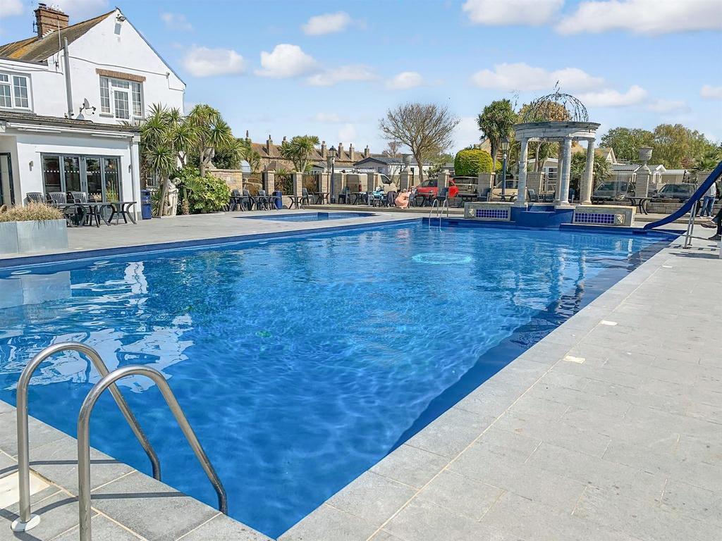 Monkton Street, Monkton, Ramsgate, Kent 2 bed park home for sale £160,000