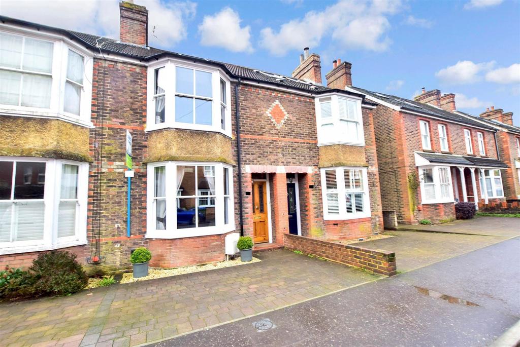 Swindon Road, Horsham, West Sussex 4 bed terraced house £500,000