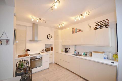 2 bedroom apartment to rent, Rushcroft Road, London SW2
