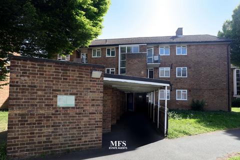 2 bedroom flat for sale - Norwood Close, Southall, UB2