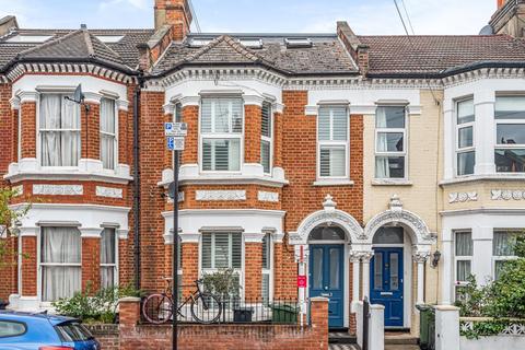 17 Ashmere Grove, London, SW2 5UH