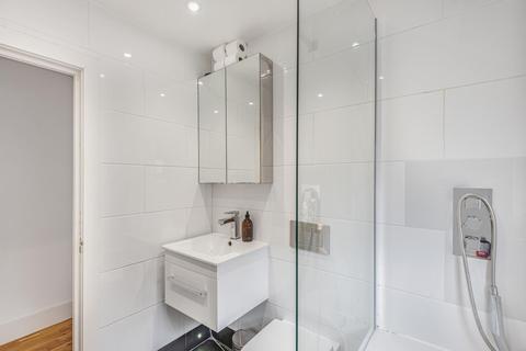 17 Ashmere Grove, London, SW2 5UH