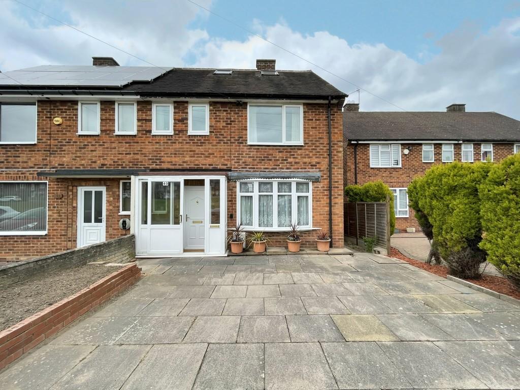 Heath Gardens, Solihull 3 bed semidetached house £285,000