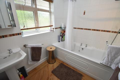 131 Cropthorne Road, Shirley, Solihull, B90 3JL