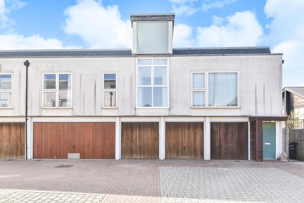 Clock House Rise, Coxheath 2 bed apartment £225,000