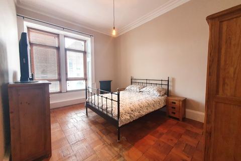 2 bedroom apartment to rent, Rosemount Place Flat B, Aberdeen