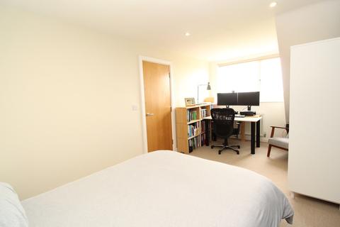 71 Clevedon Road, Failand, Bristol, BS8 3UL