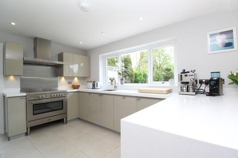 71 Clevedon Road, Failand, Bristol, BS8 3UL