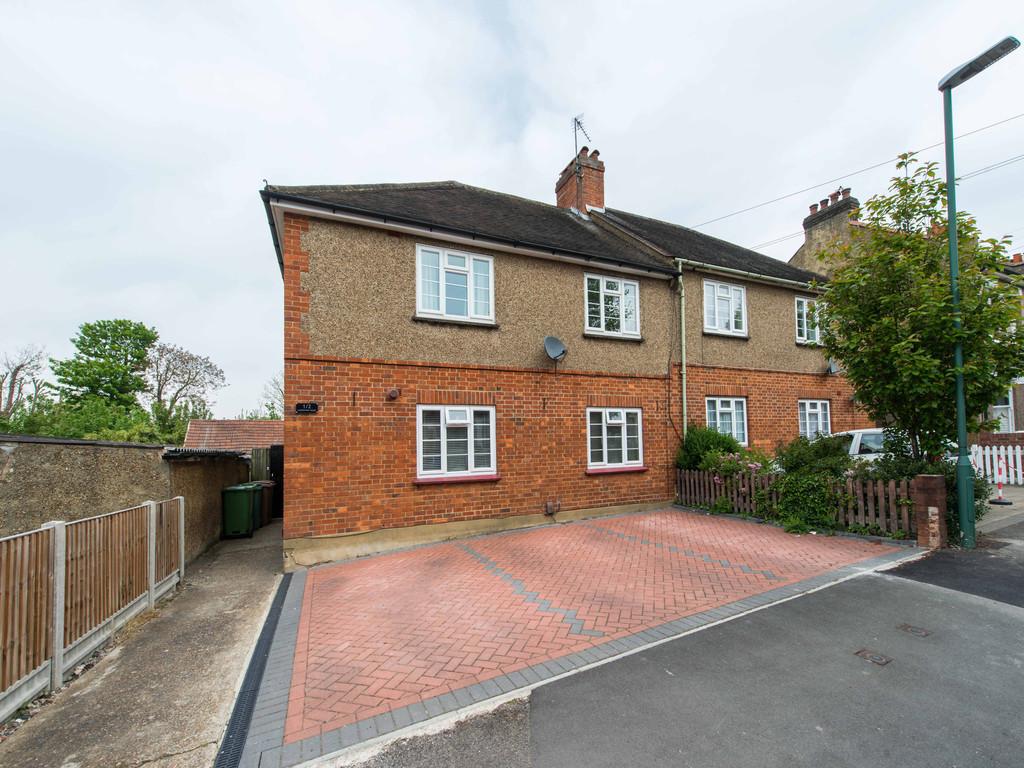 Tharp Road, Wallington 2 bed ground floor £315,000