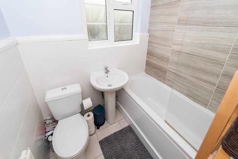 Flat 1, Lansdowne House Tharp Road, Wallington, SM6 8LF
