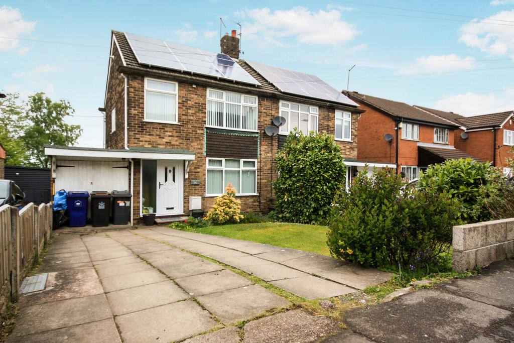 High Street, Newchapel, StokeonTrent 3 bed semidetached house £195,000