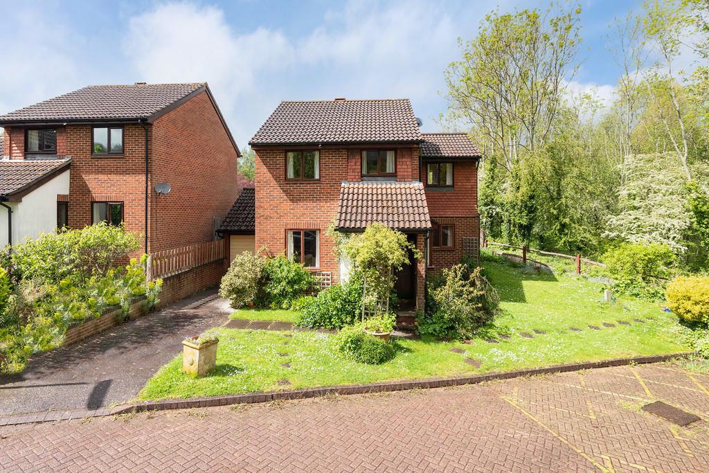 Treelands, North Holmwood 4 bed detached house for sale £499,950