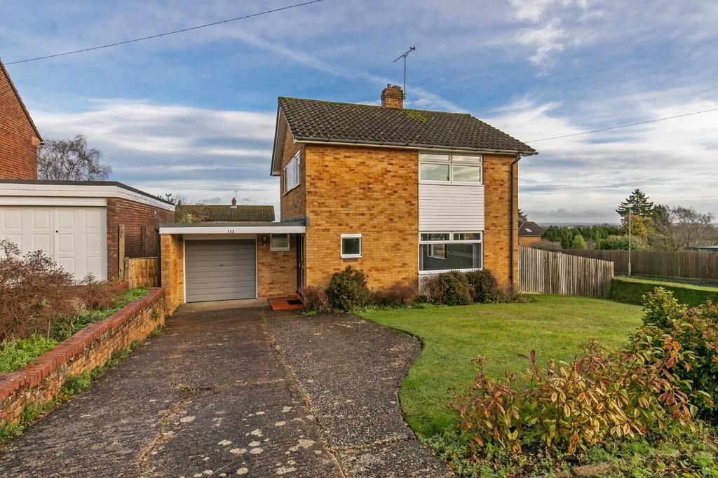 Teg Down Meads, Winchester, Hampshire, SO22 3 bed detached house £675,000