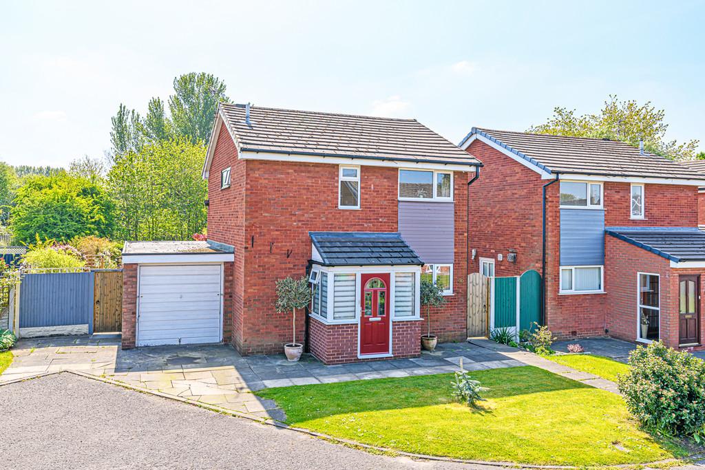Freshfields Drive, Padgate... 3 bed detached house £260,000