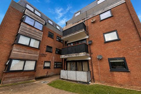 2 bed flat/apartment for rent in Tarrant Court, Ingleside Drive