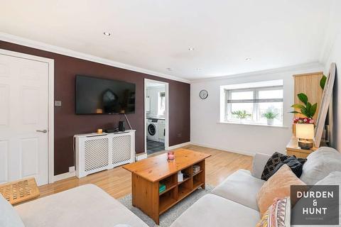 51 Vignoles Road, Romford, RM7 0DT