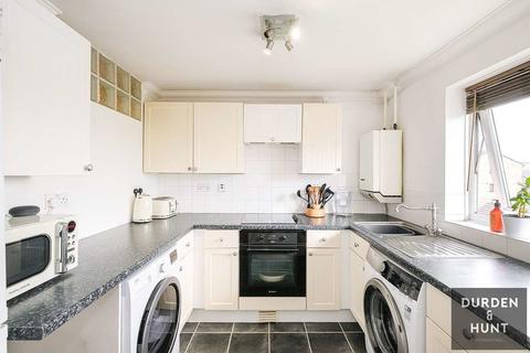 51 Vignoles Road, Romford, RM7 0DT