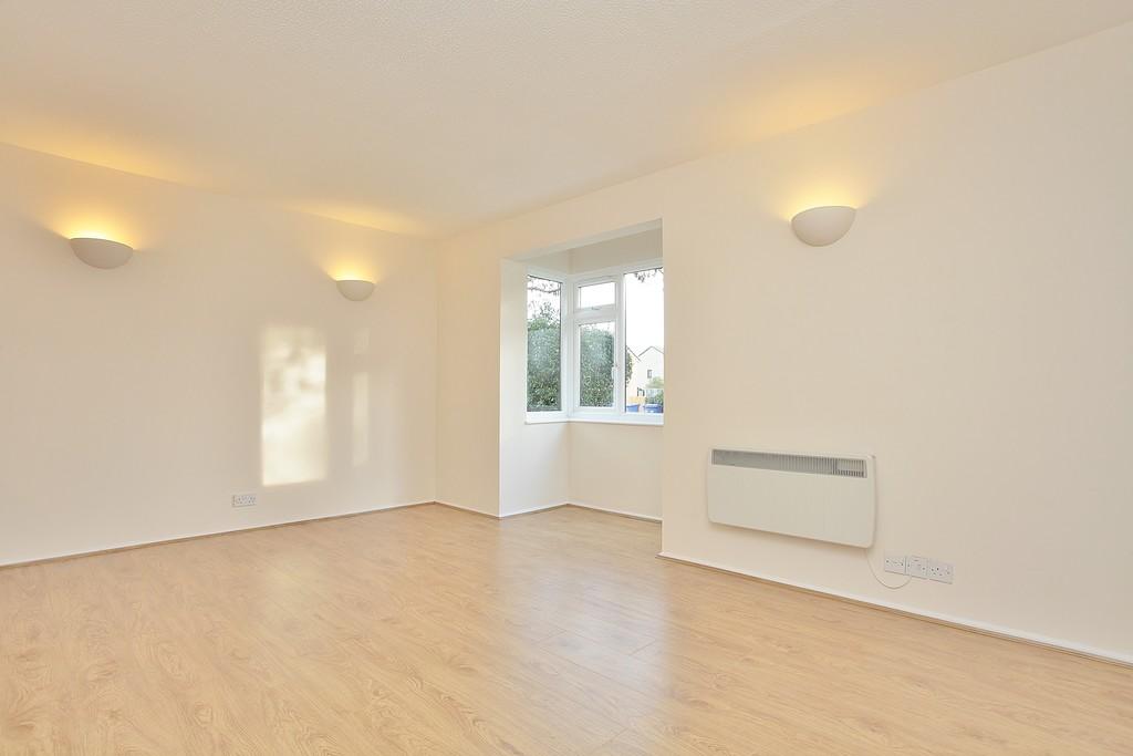 KIDLINGTON Studio £750 pcm (£173 pw)