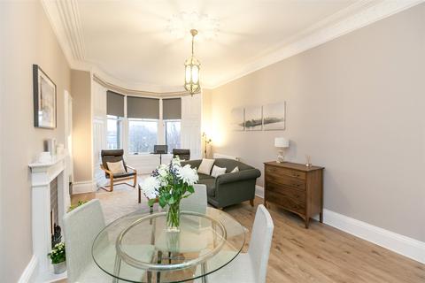 2 bedroom flat to rent, Inverleith Gardens, Edinburgh, EH3