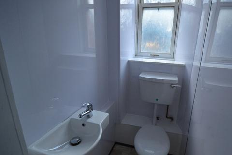 1 bedroom flat to rent, Albion Place, Edinburgh, EH7